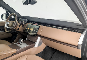 Подержанный автомобиль Land Rover Range Rover 2023 года (11 фото)