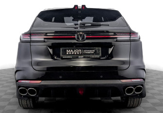 Подержанный автомобиль Changan UNI-K 2023 года (6 фото)