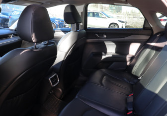Подержанный автомобиль Kia K5 2020 года (10 фото)