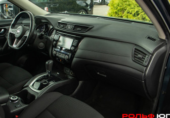 Подержанный автомобиль Nissan X-Trail 2021 года (7 фото)