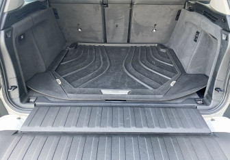 Подержанный автомобиль BMW X5 2017 года (13 фото)