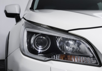 Подержанный автомобиль Subaru Outback Wagon 2015 года (23 фото)