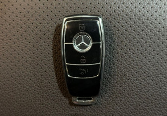 Подержанный автомобиль Mercedes-Benz GLE 2020 года (23 фото)