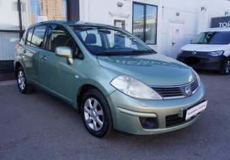 Подержанный автомобиль Nissan Tiida Hatchback 2007 года (3 фото)