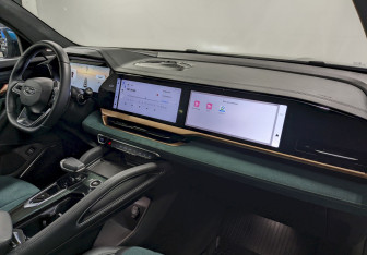 Подержанный автомобиль Geely Monjaro 2024 года (21 фото)