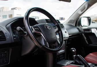 Подержанный автомобиль Toyota Land Cruiser Prado 2021 года (9 фото)