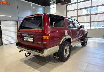 Подержанный автомобиль Toyota 4Runner 1995 года (4 фото)