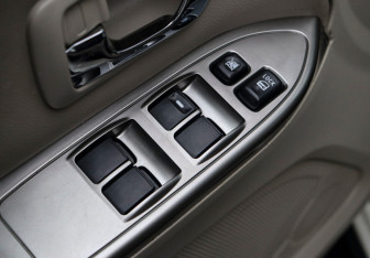 Подержанный автомобиль Mitsubishi Pajero 2020 года (17 фото)