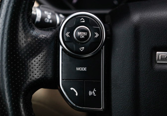 Подержанный автомобиль Land Rover Range Rover Sport 2017 года (24 фото)