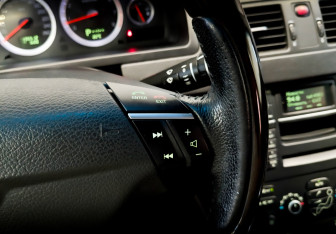 Подержанный автомобиль Volvo XC90 2011 года (26 фото)