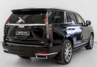 Подержанный автомобиль Cadillac Escalade Suv 2023 года (5 фото)