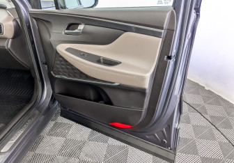 Подержанный автомобиль Hyundai Santa Fe 2022 года (26 фото)