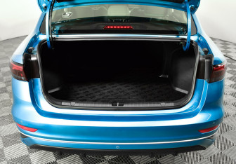 Подержанный автомобиль Geely Emgrand 2023 года (15 фото)