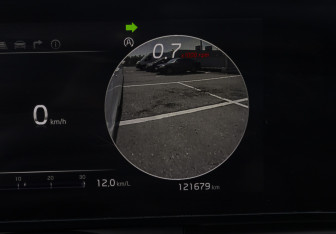 Подержанный автомобиль Kia Carnival 2020 года (13 фото)