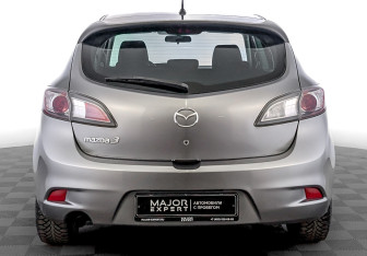 Подержанный автомобиль Mazda 3 Hatchback 2012 года (6 фото)
