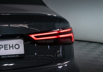 Подержанный автомобиль Audi A3 Sedan 2020 года (7 фото)