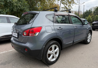 Подержанный автомобиль Nissan Qashqai 2008 года (4 фото)