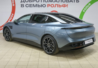 Подержанный автомобиль Zeekr 007 2024 года (6 фото)