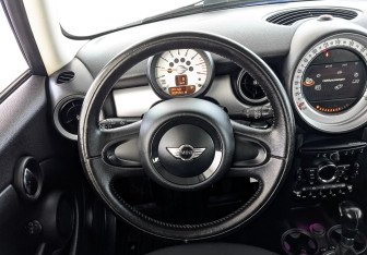 Подержанный автомобиль MINI Clubman Hatchback 2012 года (21 фото)