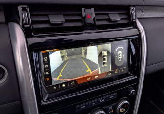 Подержанный автомобиль Land Rover Discovery 2019 года (28 фото)