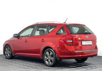 Подержанный автомобиль Kia Ceed Wagon 2011 года (7 фото)