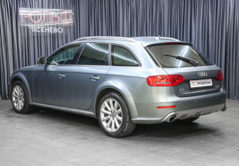Подержанный автомобиль Audi A4 allroad 2009 года (7 фото)