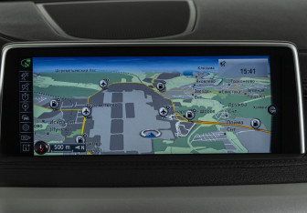 Подержанный автомобиль BMW X6 2015 года (17 фото)