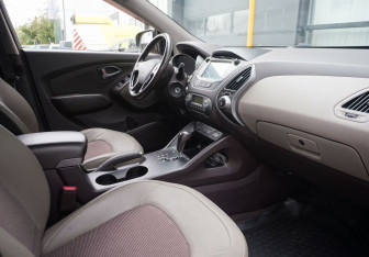 Подержанный автомобиль Hyundai ix35 2014 года (11 фото)