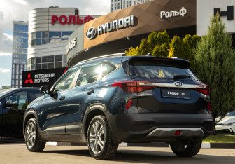 Подержанный автомобиль Kia Seltos 2021 года (5 фото)