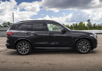 Подержанный автомобиль BMW X5 2019 года (4 фото)