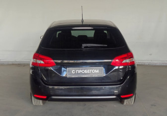Подержанный автомобиль Peugeot 308 Wagon 2019 года (6 фото)