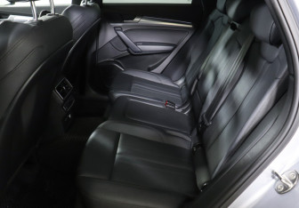 Подержанный автомобиль Audi Q5 2019 года (17 фото)