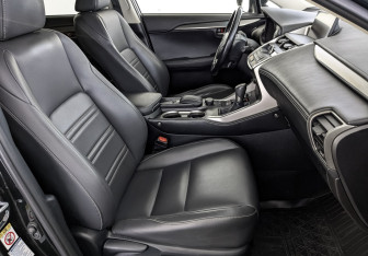 Подержанный автомобиль Lexus NX 2017 года (24 фото)