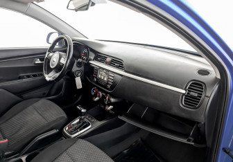 Подержанный автомобиль Kia Rio Hatchback 2019 года (11 фото)