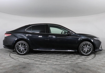 Подержанный автомобиль Toyota Camry Sedan 2023 года (4 фото)