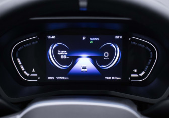 Подержанный автомобиль JAC T9 2024 года (10 фото)