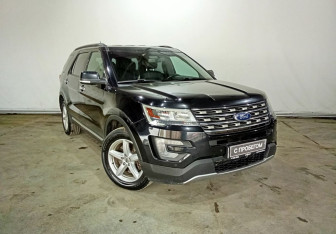 Подержанный автомобиль Ford Explorer 2017 года (3 фото)