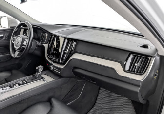 Подержанный автомобиль Volvo XC60 2020 года (11 фото)