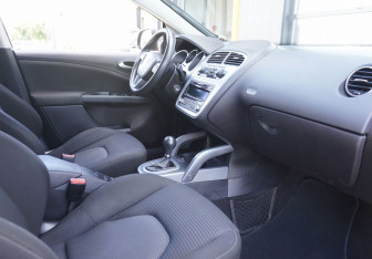 Подержанный автомобиль SEAT Altea 2012 года (11 фото)