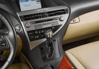 Подержанный автомобиль Lexus RX 2010 года (24 фото)