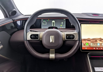 Подержанный автомобиль Avatr 11 2023 года (23 фото)