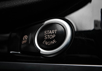 Подержанный автомобиль BMW X3 2014 года (16 фото)