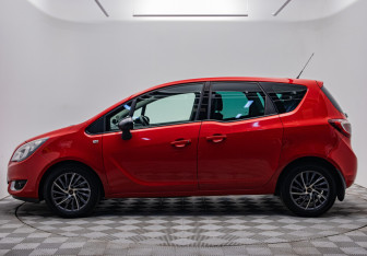 Подержанный автомобиль Opel Meriva 2014 года (2 фото)