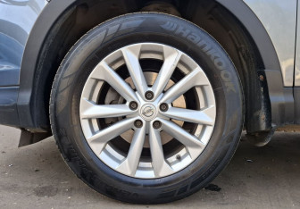 Подержанный автомобиль Nissan Qashqai 2014 года (9 фото)