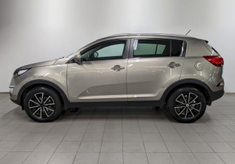 Подержанный автомобиль Kia Sportage 2014 года (8 фото)
