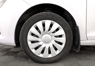 Подержанный автомобиль Skoda Rapid Liftback 2021 года (18 фото)