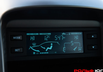 Подержанный автомобиль Chevrolet Captiva 2015 года (16 фото)