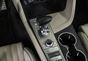 Подержанный автомобиль Genesis G70 2020 года (18 фото)