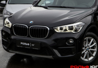 Подержанный автомобиль BMW X1 2018 года (19 фото)