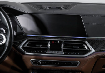 Подержанный автомобиль BMW X5 M 2021 года (13 фото)